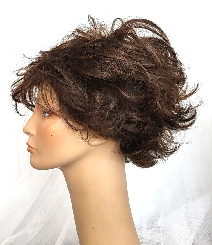 Frenchy Tony of Beverly synthetic wig Std Cap NWOT Display color 6 Medium Brown