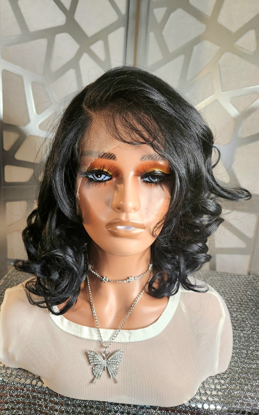 Black Wig Curly Wig Freeparting 13×4 Lace Human Hair Blend Loose Wave Layers