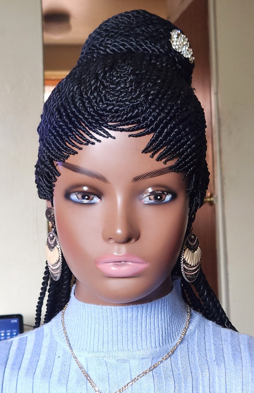 Fully hand braided senegale twist cornrows wig poney bout 1B