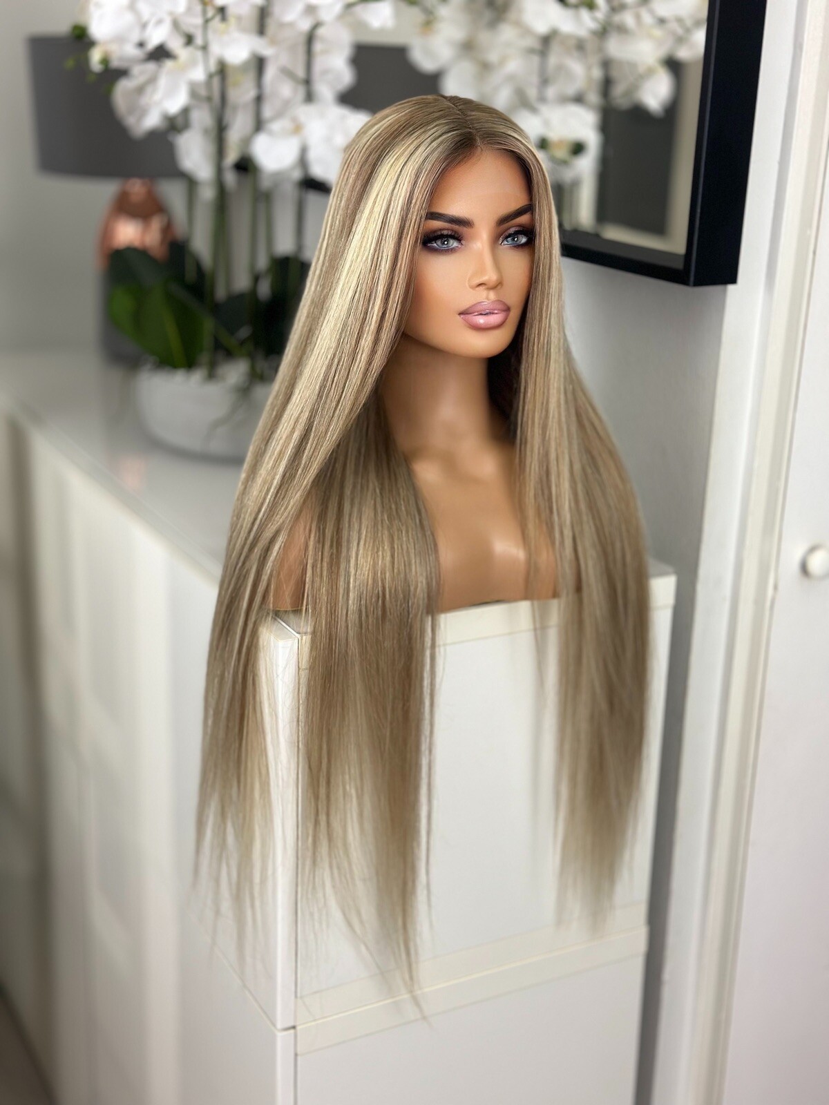 Balayage Highlight Biscuit Blonde 28” 100% Human Straight Long Hair Wig