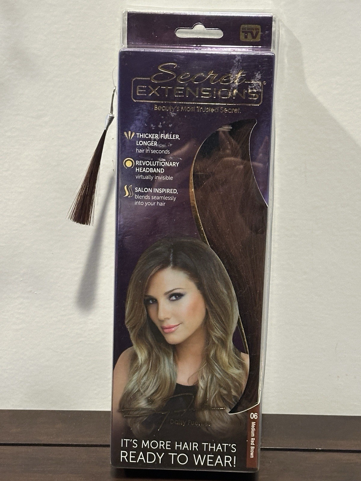 06 Medium Red Brown SE011724 Daisy Fuentes Secret Extensions One Piece Headband