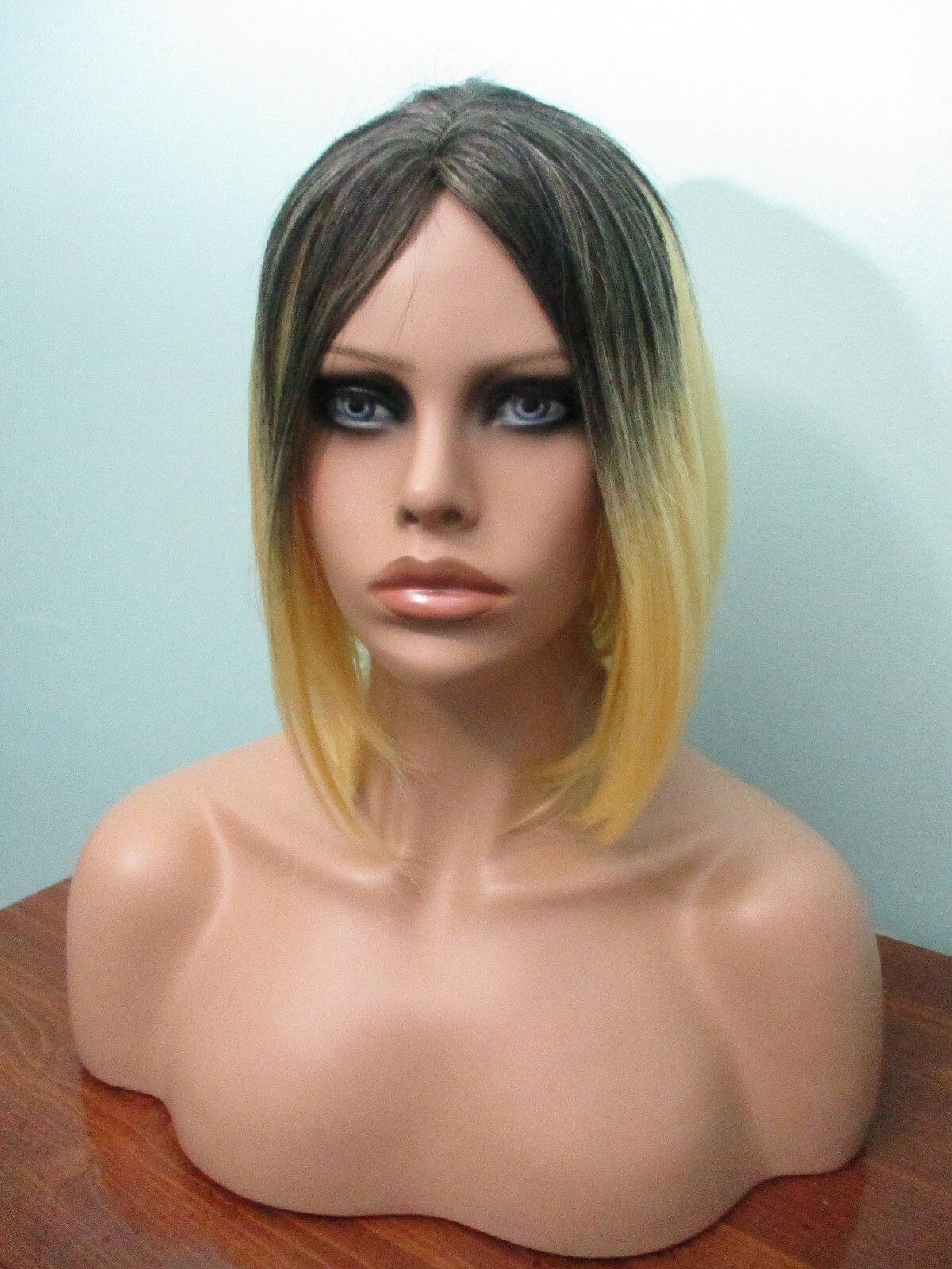 12″ medium length yellow blonde and black OMBRE long BOB lob WIG by ZYR – NWT