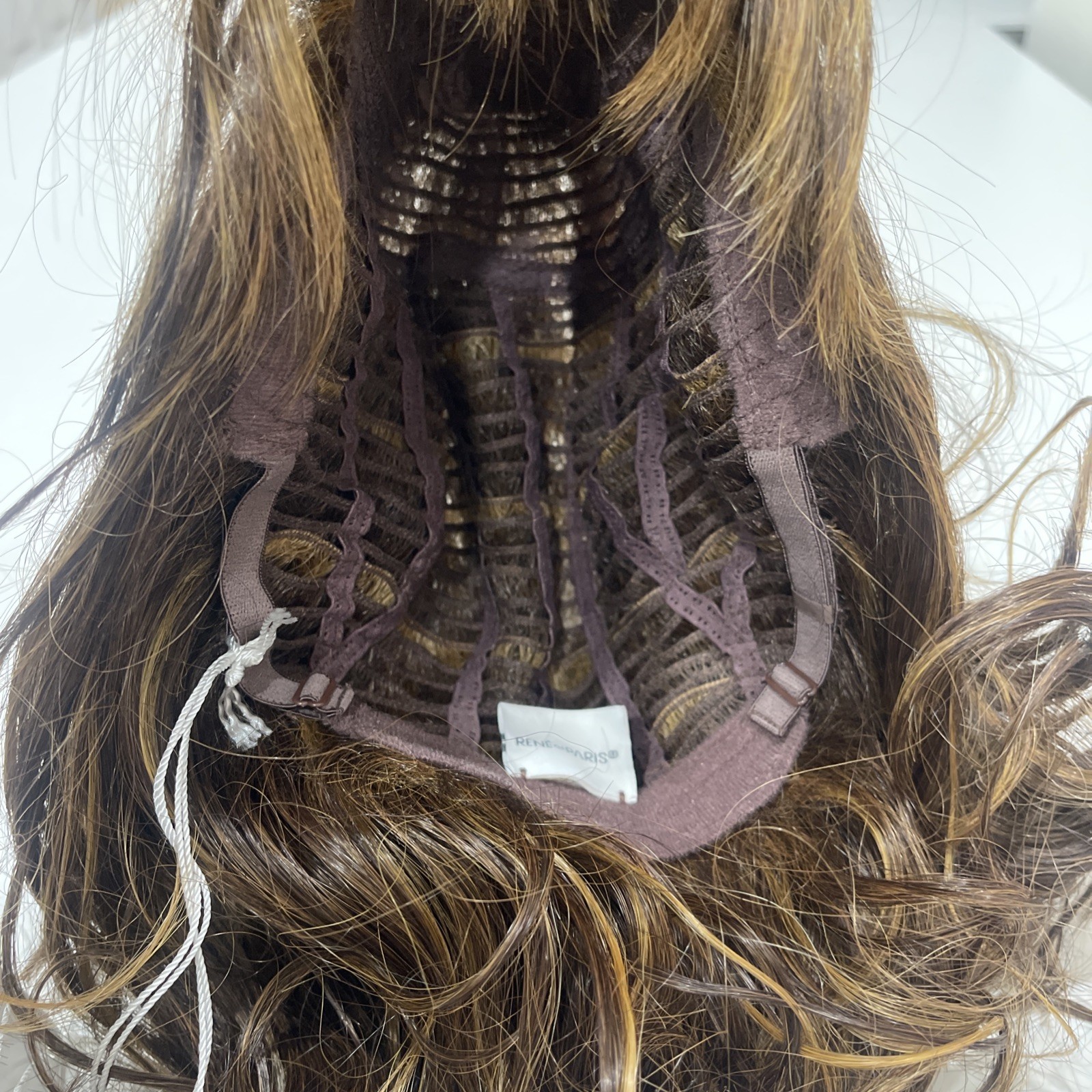 RENE OF PARIS Breezy Wavez | HF Synthetic Wig Marble Brown