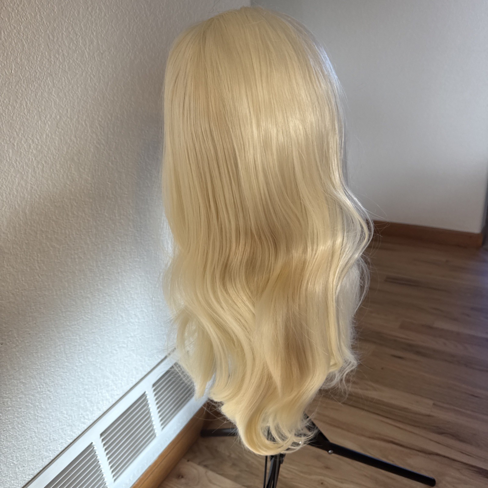 Synthetic 26” 613 Hard Front Soft With Lace Cap Very Soft 239