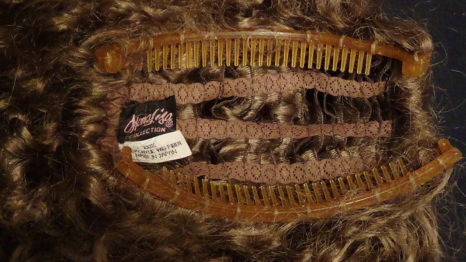 Mona Lisa Woman’s 20″ Auburn Wig with Combs