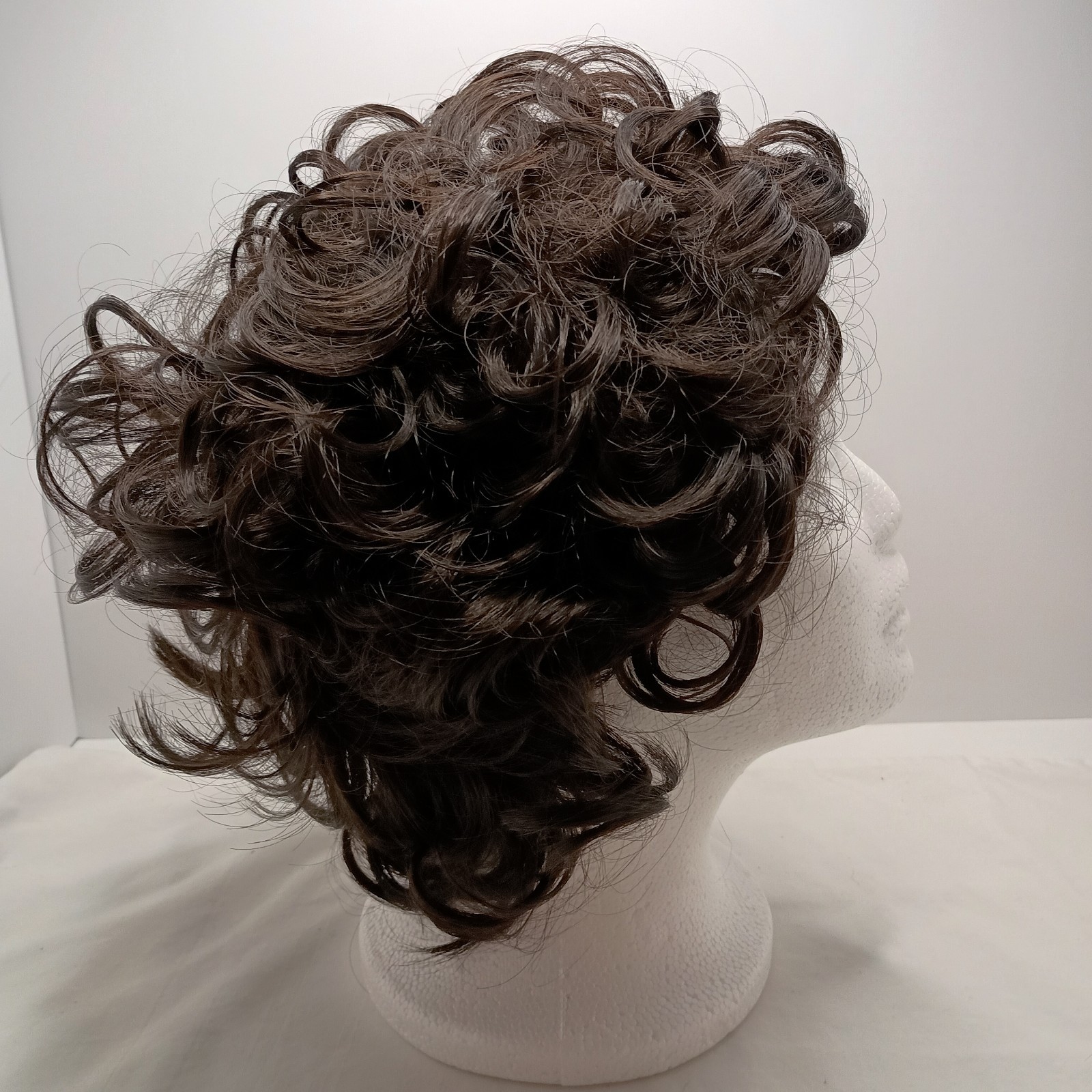 ON TREND CURLY SHORT CLASSIC STYLE Quality Synthetic Wig Hair