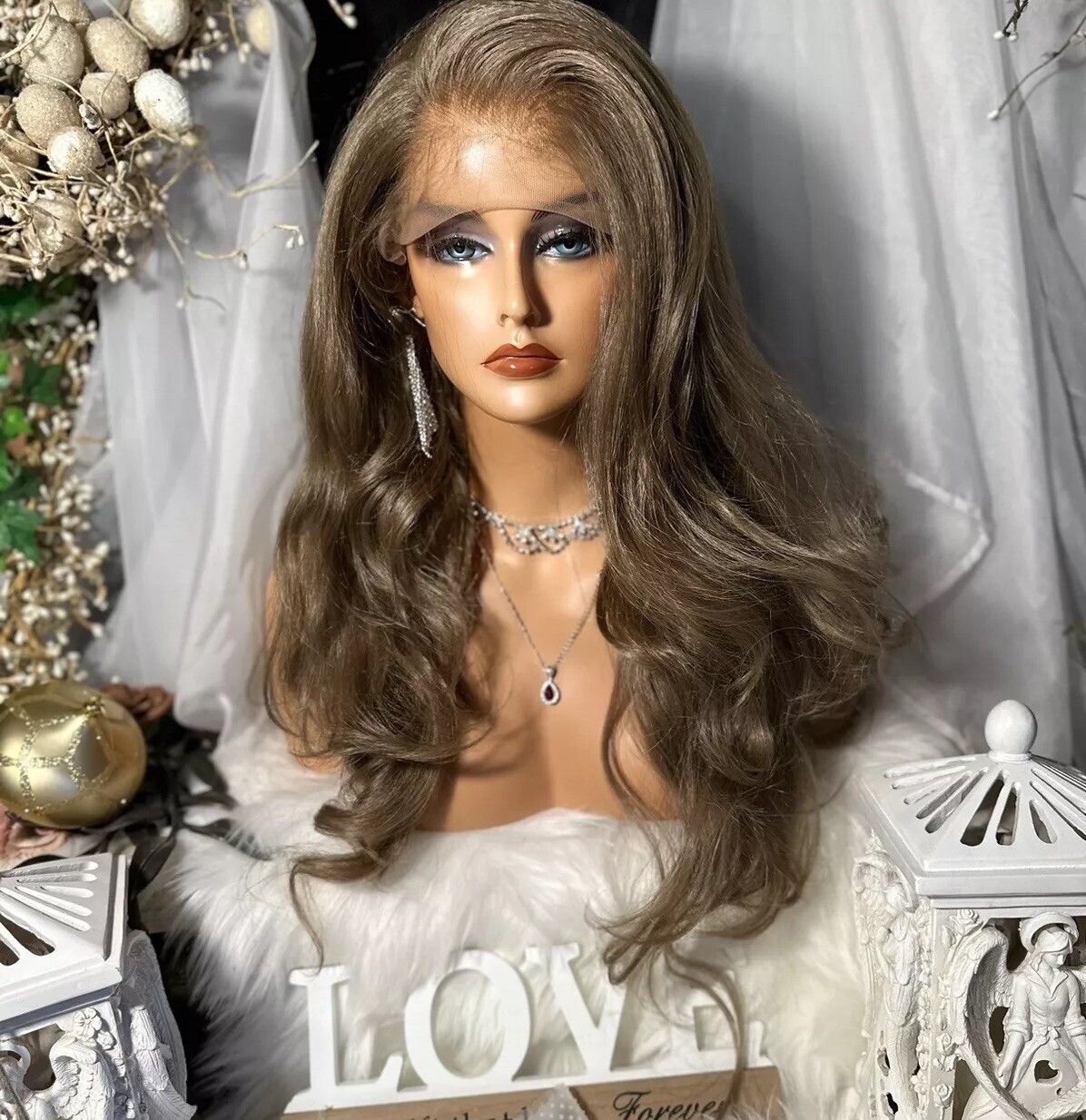 STUNNING! 28” NEW NATURAL LIGHT BROWN W/HIGHLIGHTS,WHOLE LACE TOP, FREE PART WIG