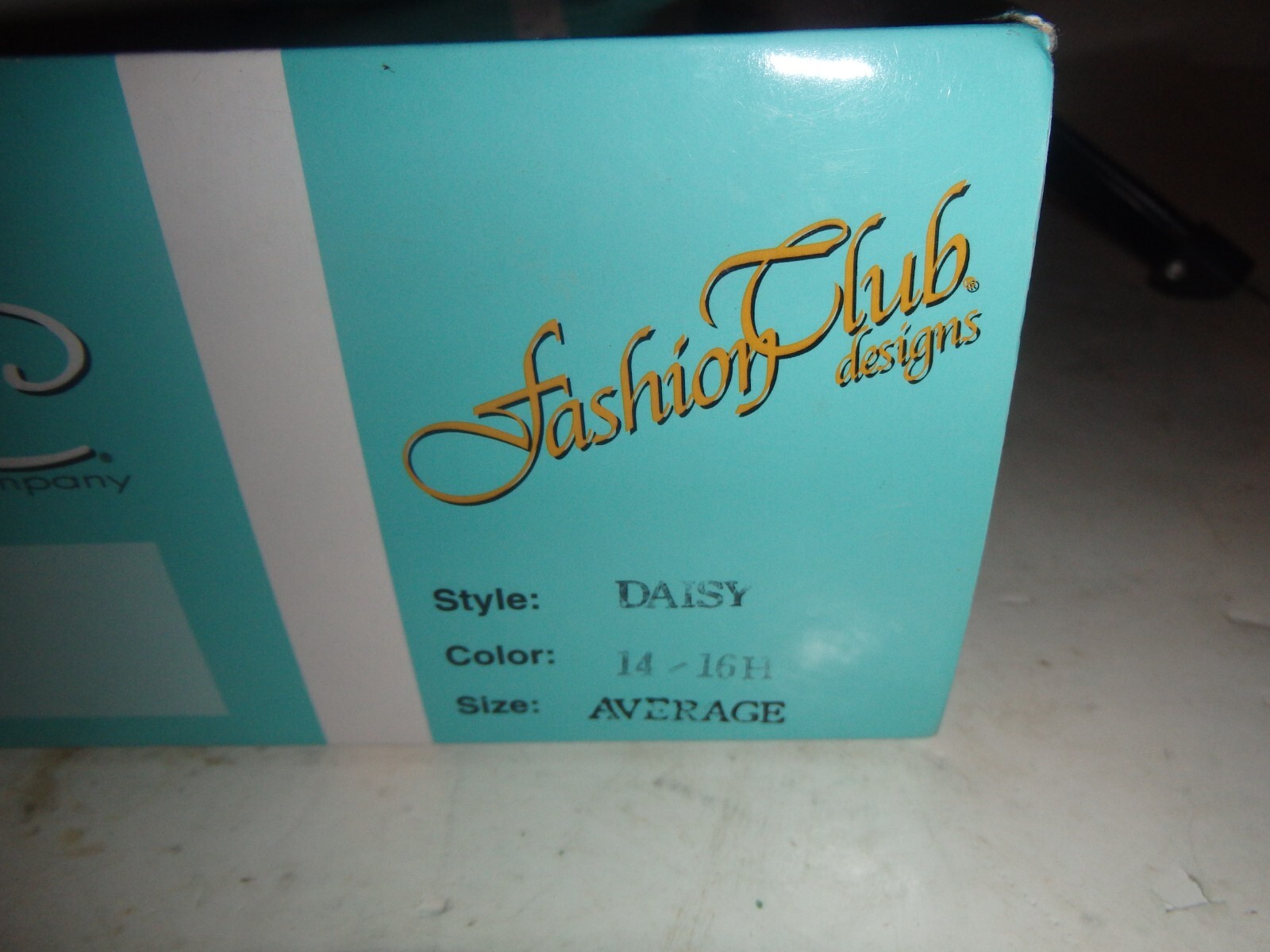 TWC Fashion Club Designs Daisy 14/16H Average Synthetic Wig