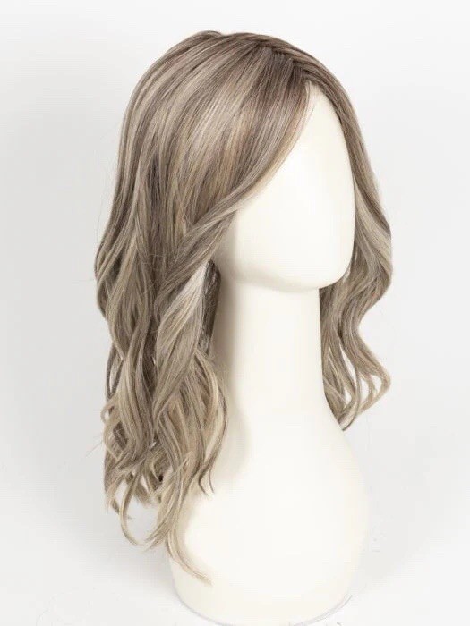 Raquel Welch Wig New In Box Day To Date RL17/23SS Shaded Iced Latte Macchiato B2