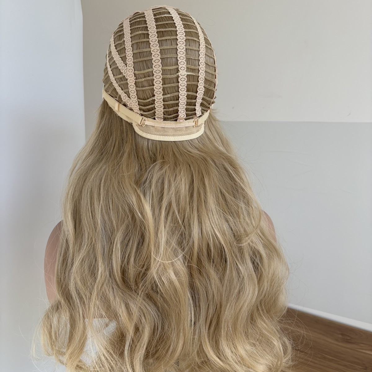 Light blonde Halloween Synthetic Hair Dress Up Wigs With Bangs Long Wavy