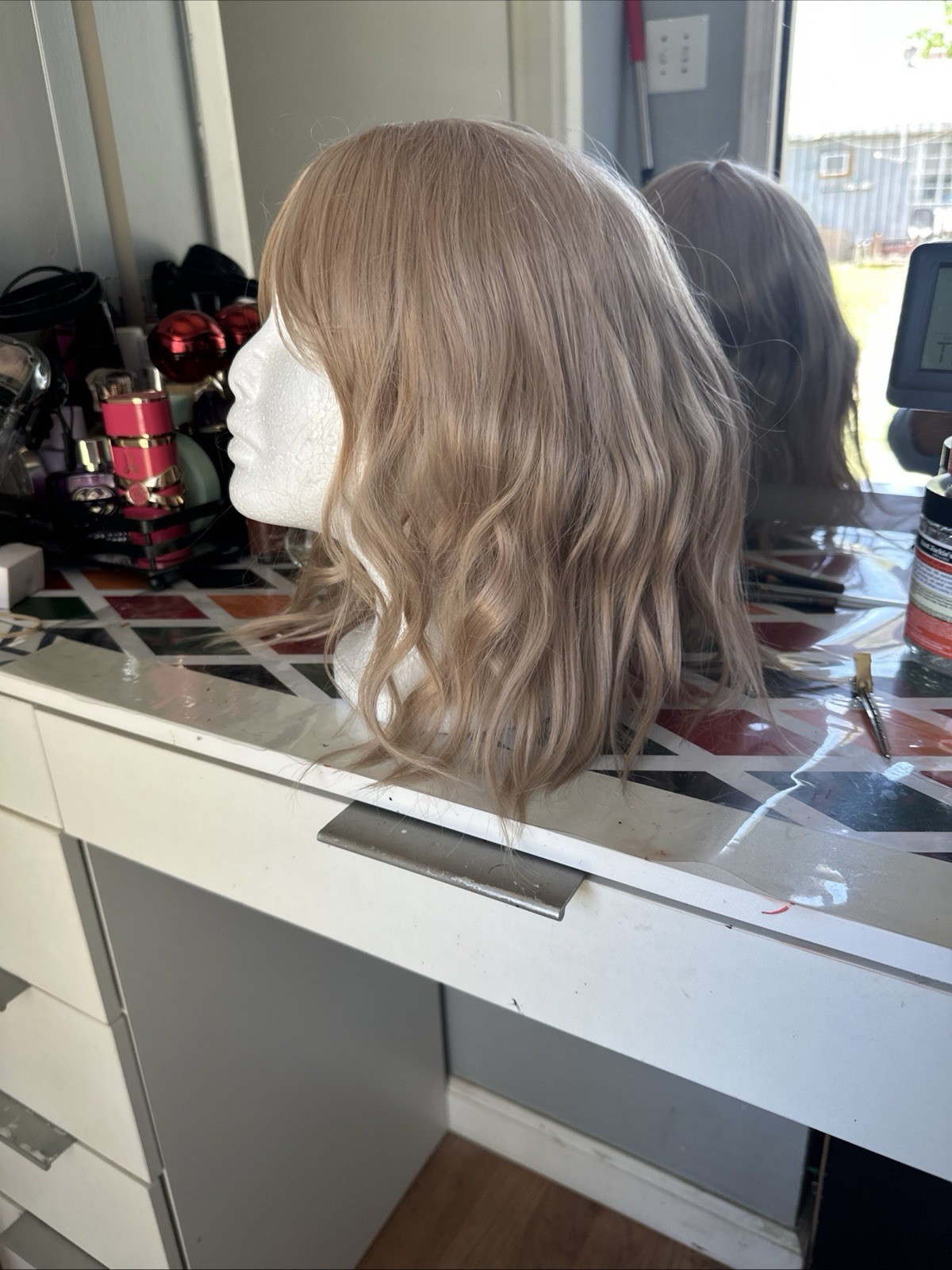 Blonde Wig – Straight Lace Front Adjustable Strap Synthetic Middle-Part 11-20 in