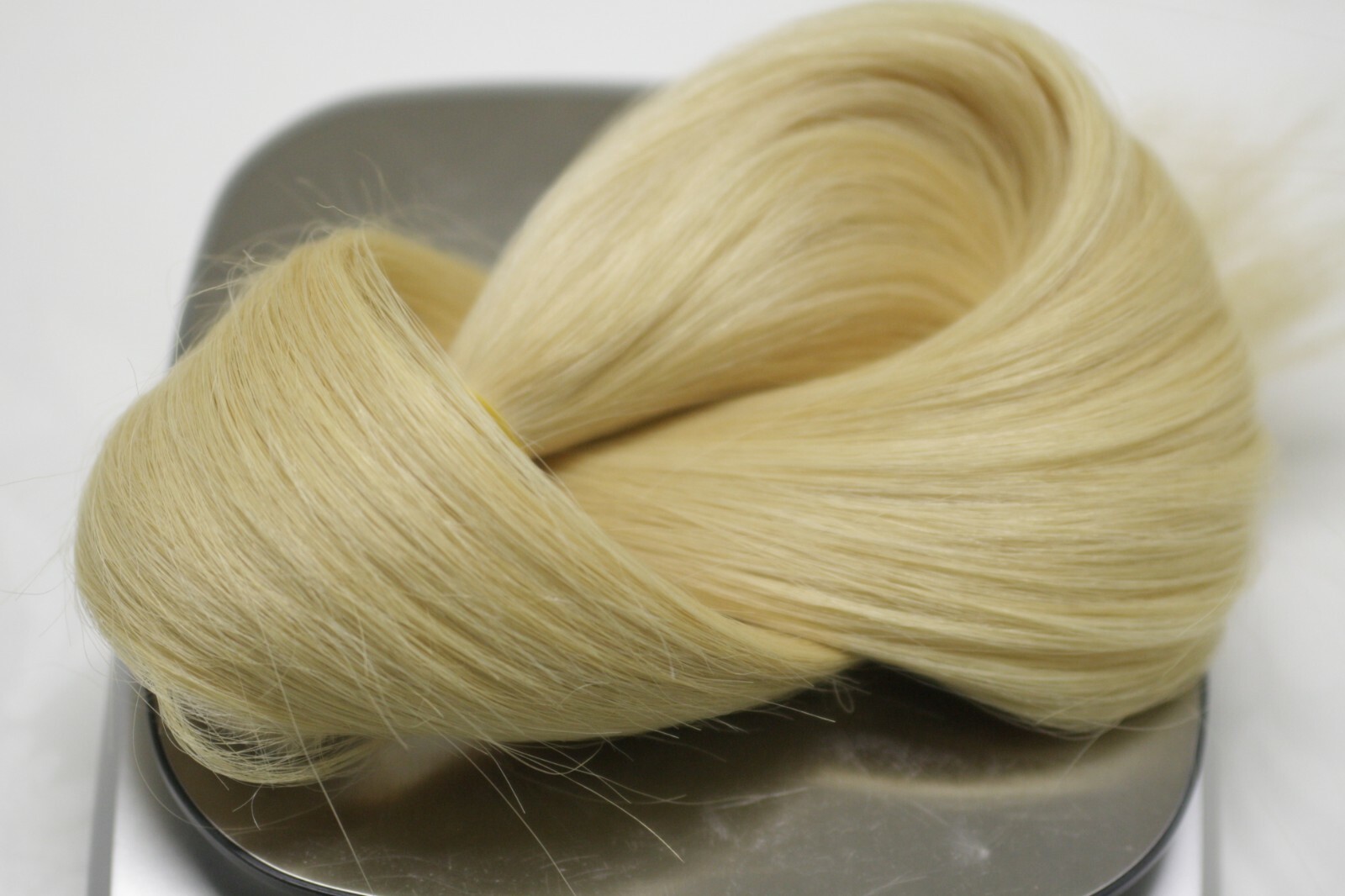LUX SILKY THIN Natural Ukrainian Slavic Hair Extension 55cm/21,7″ 86gr/3,03oz