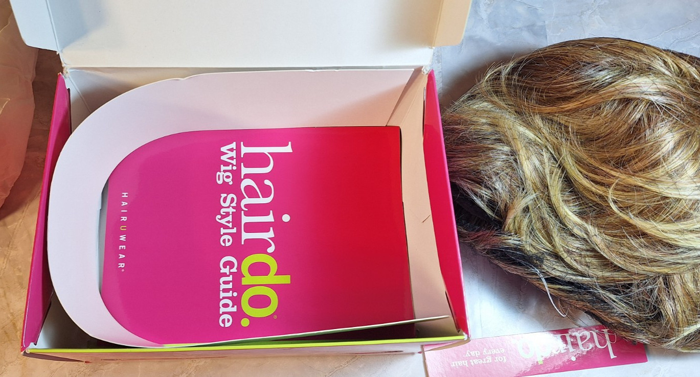 HairDo Feather Cut Styleable Wig Ken Paves HairUWear R29S+ Strawberry Red Blond