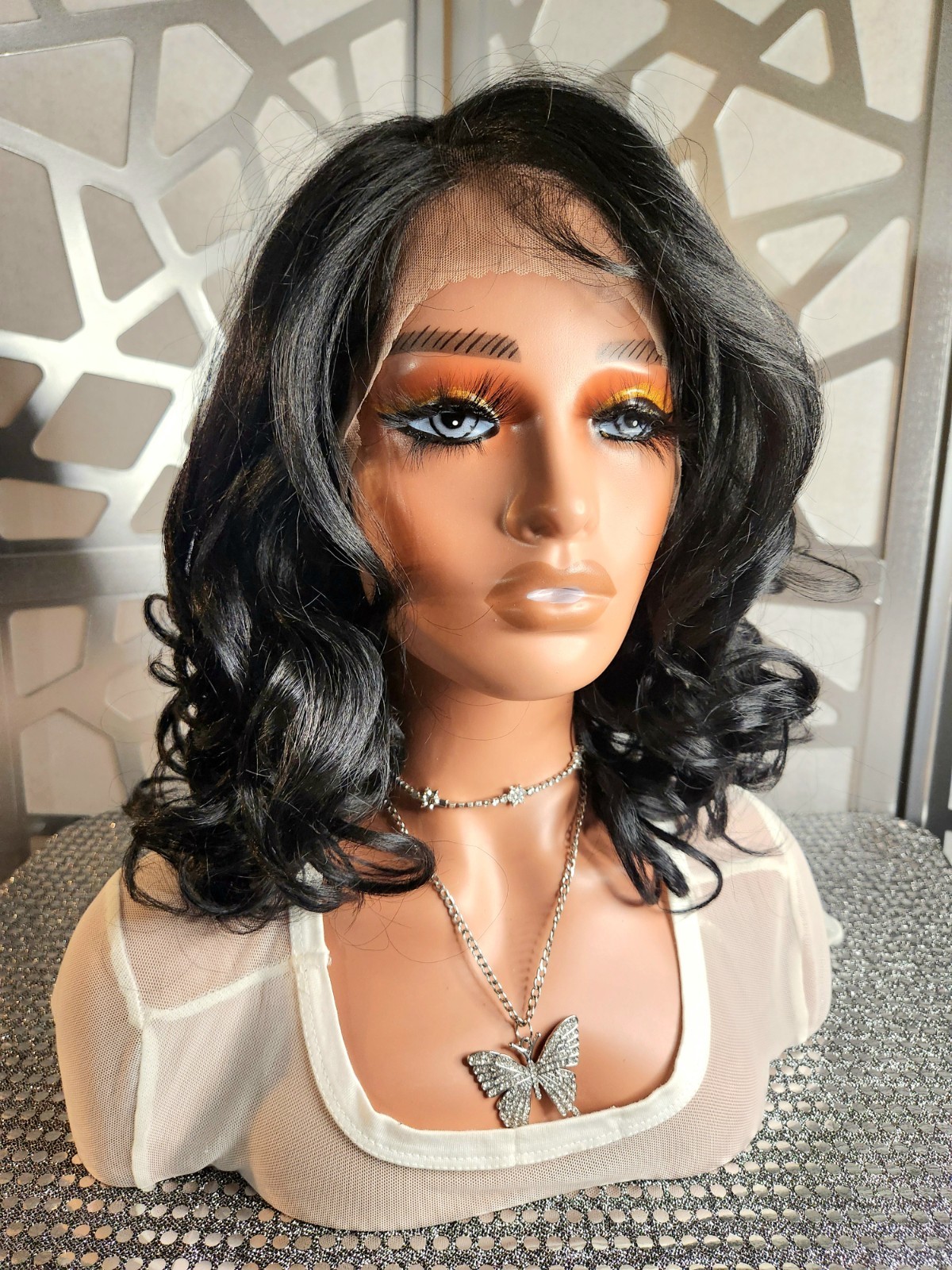 Black Wig Curly Wig Freeparting 13×4 Lace Human Hair Blend Loose Wave Layers