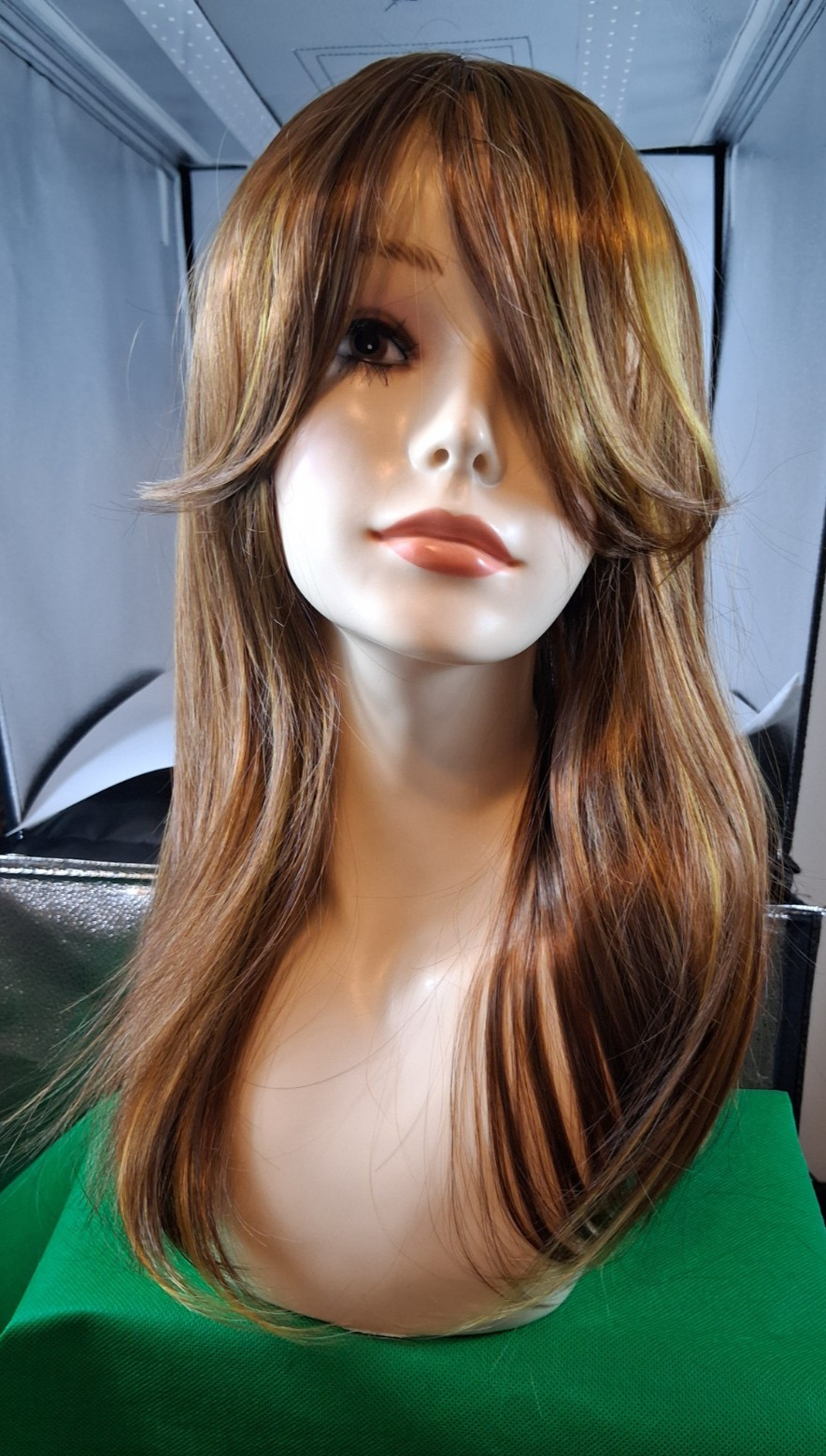 Long Wavy wig,Brown blondeHighlight synthetic high temperature fiber Hair