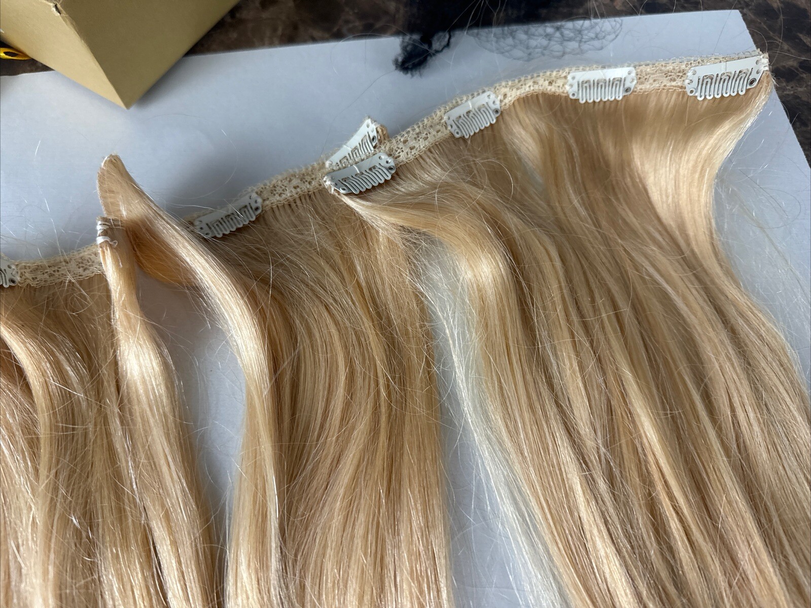 Lilly Ghalichi Bellami Hair Extensions Blonde 20” 260g Color # 613 W Box
