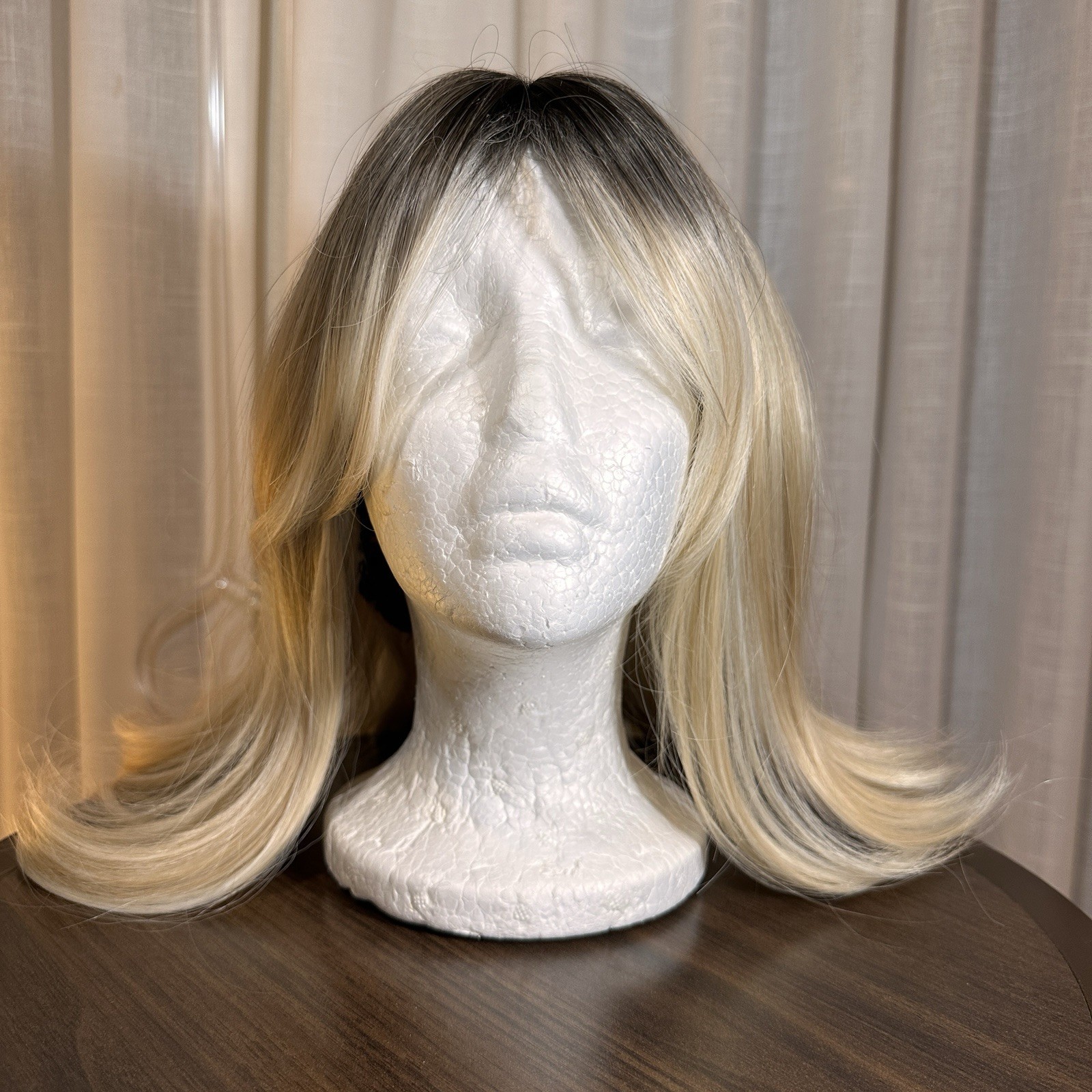 Blonde Ombre Wig Dark Roots Long Layered Synthetic Wig Natural Style