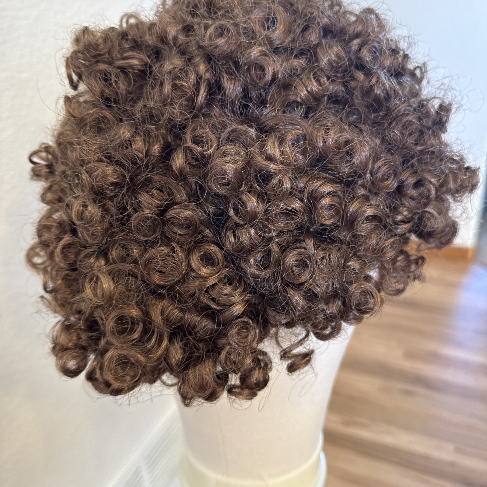 Kinky Curly Short Cap Wig Lace Cap Natural Light Brown Synthetic 80
