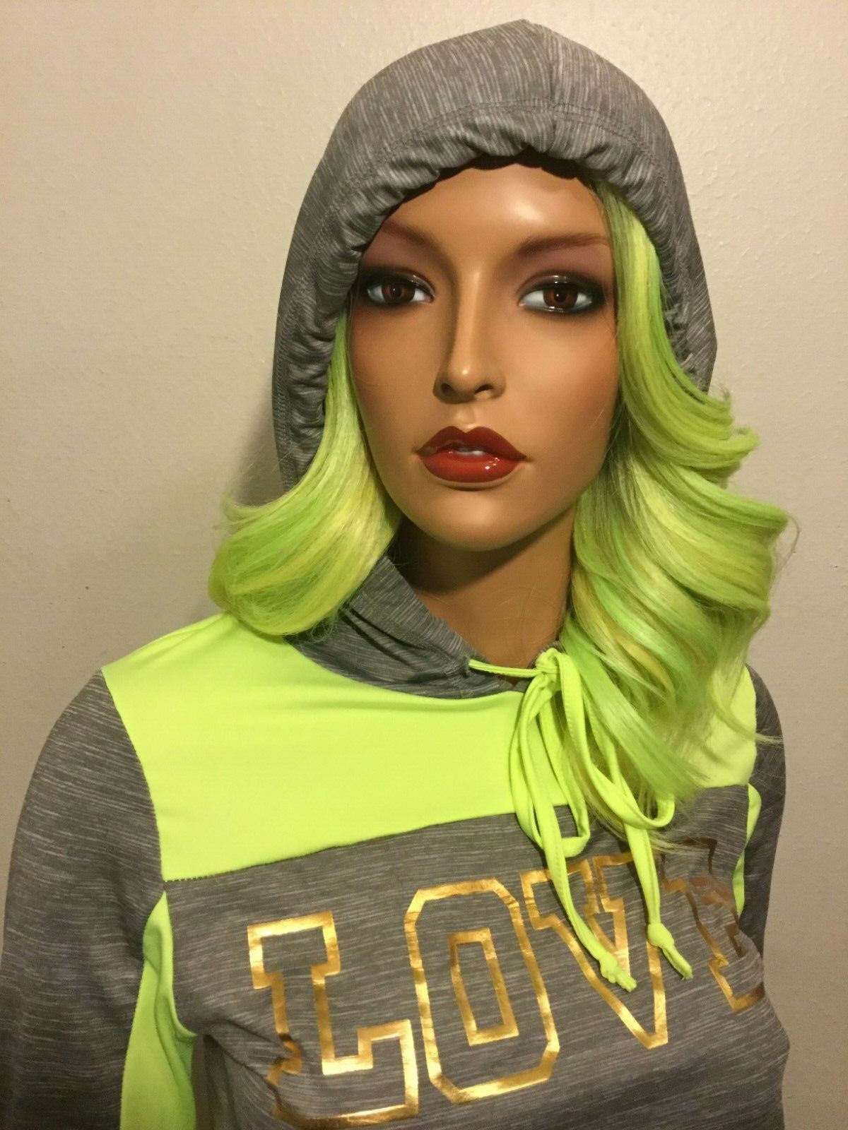 NWT Motown High Temperature Fiber Teal Multi Color Fashion Wig