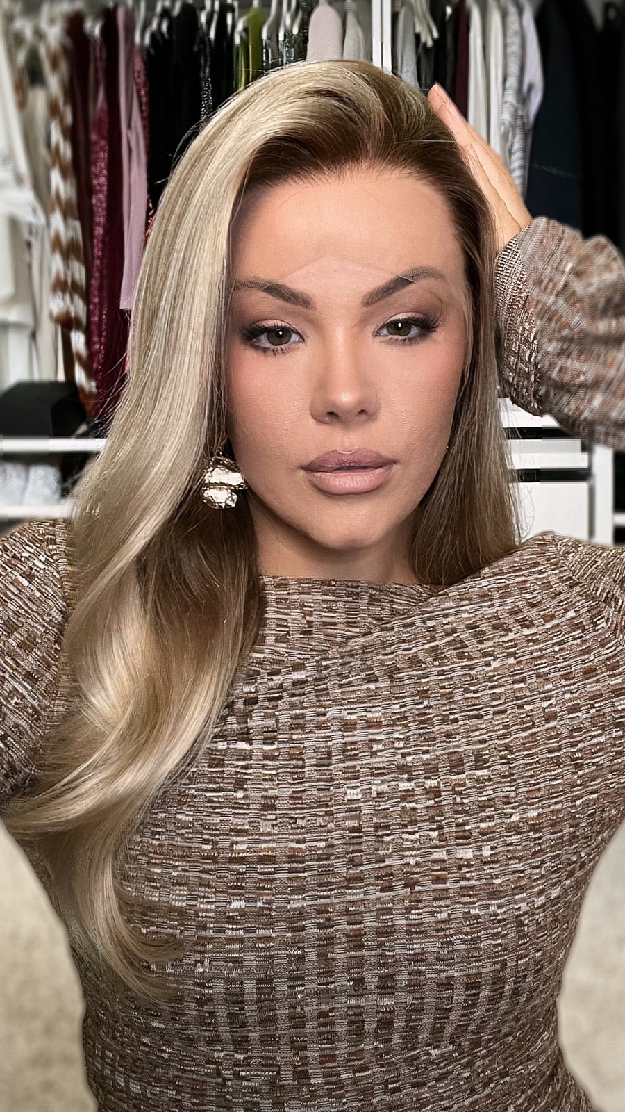 18 Inch Ash Honey Blonde Wavy Wigs Remy Human Hair Lace Front Wigs 180% Density