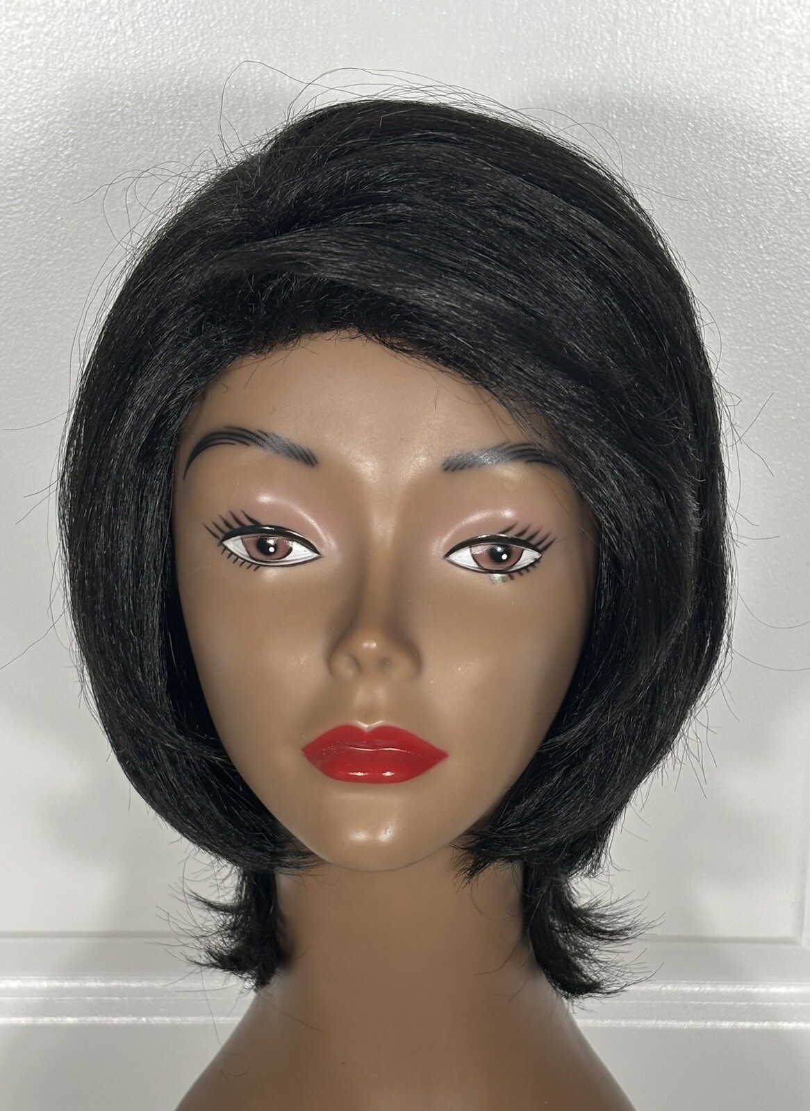 New Born Free Synthetic Wig CINDY Black Size Average Mid Length Never Worn B-9