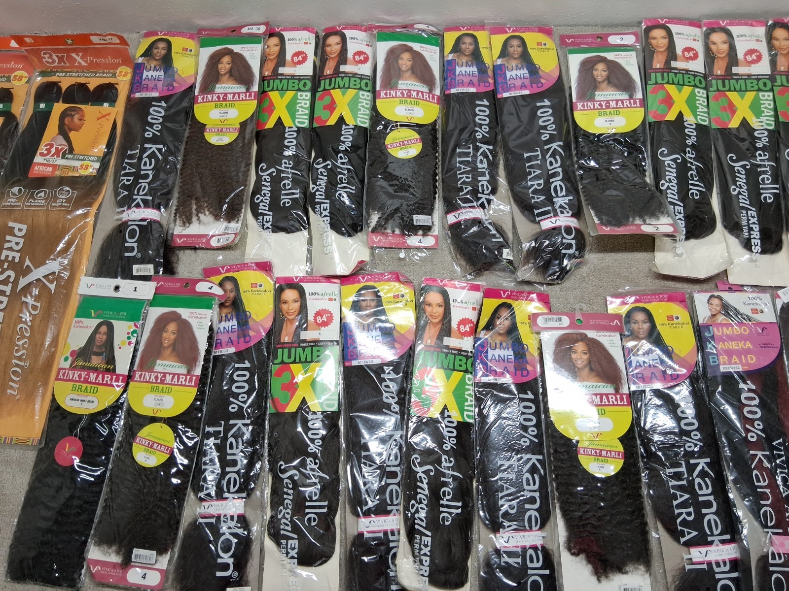 Vivica A Fox Mixed HAIR EXTENSION LOT Of 31 Kanekalon 84″