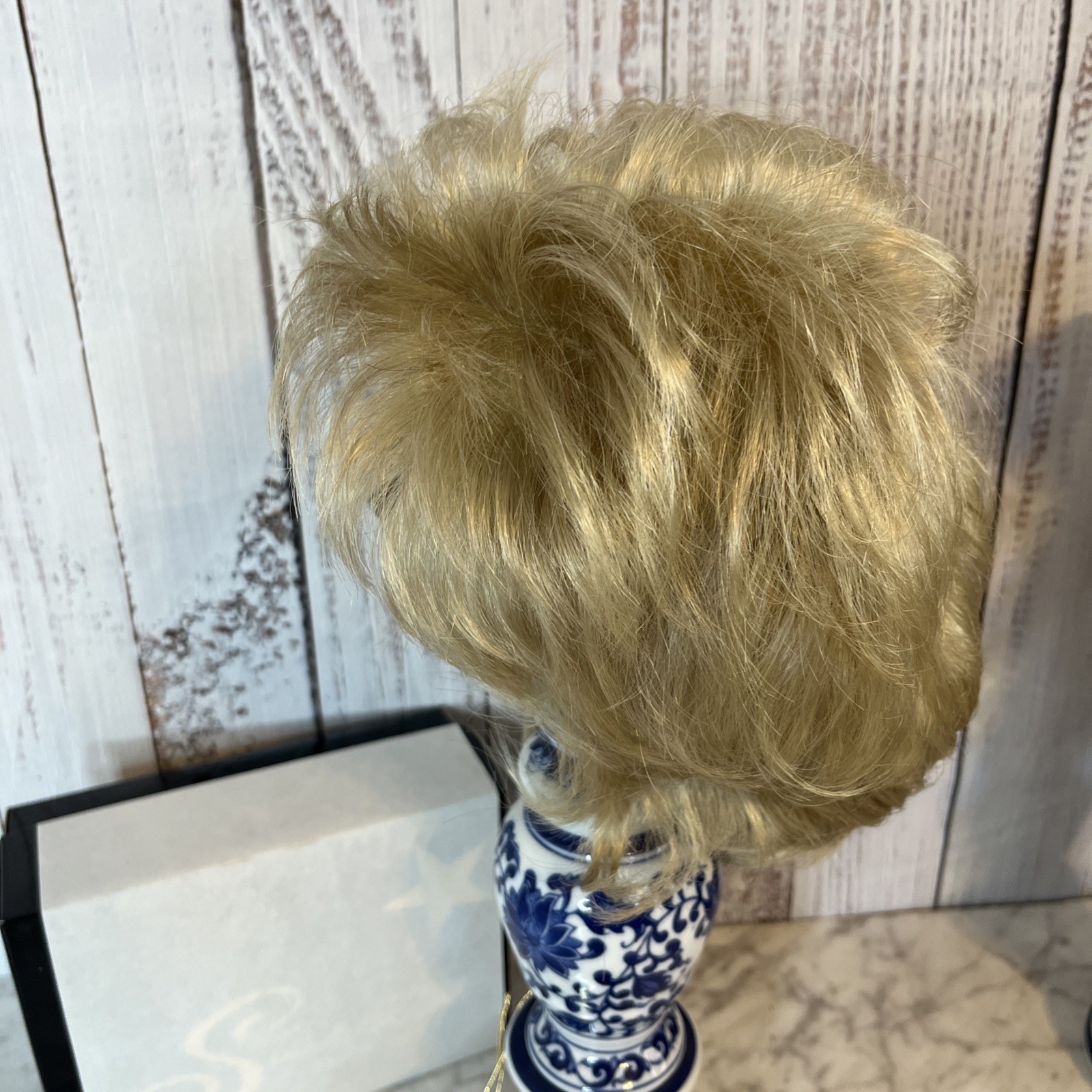 The Wig Company Starstyle Wig Blonde K225 Erika Average TWC 1999 Vincent James