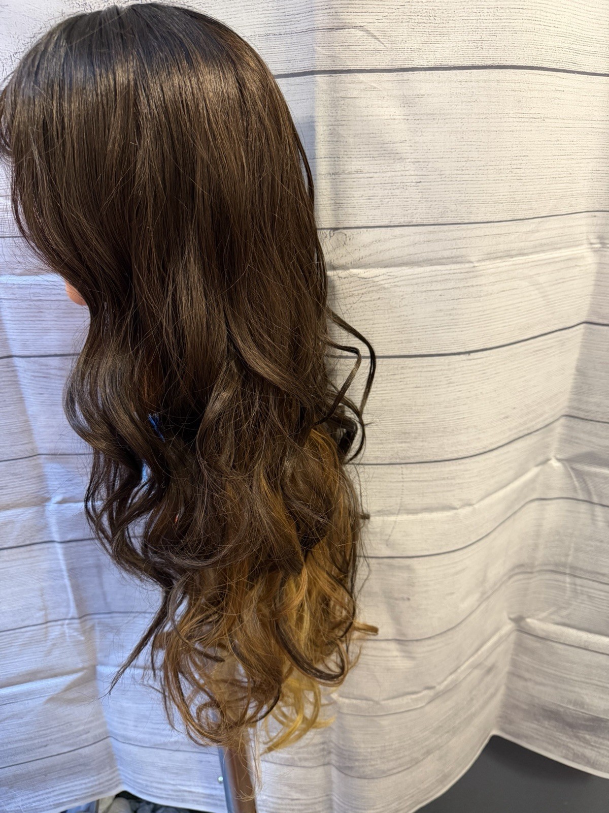 UT2327 Complete Cap Quick Weave Synthetic 26 Inch Wig