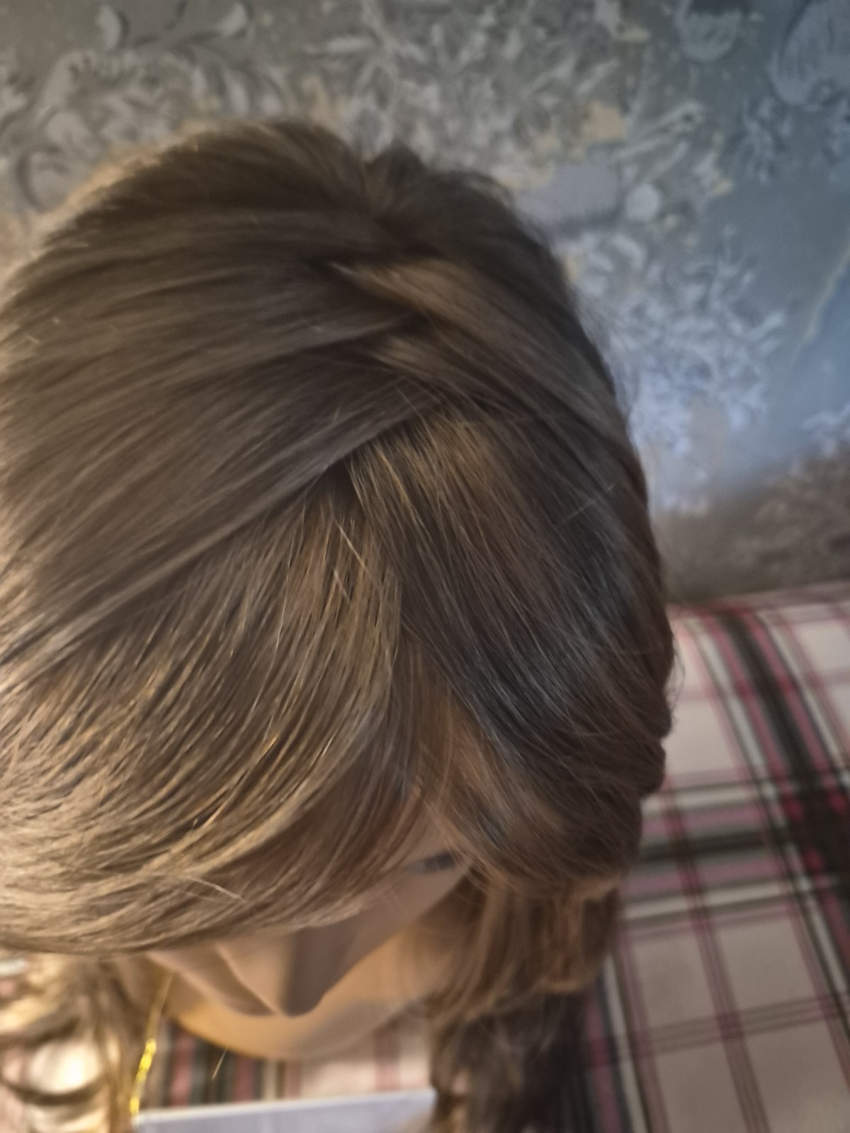 JON RENAU NEW ZARA Straight Layered Synthetic Wig Average Cap Color 4/27/30