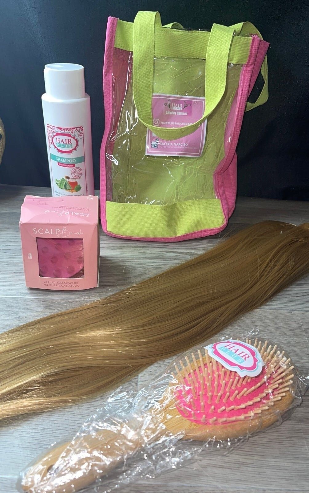 22” synthetic golden blonde hair with wash and accessories new