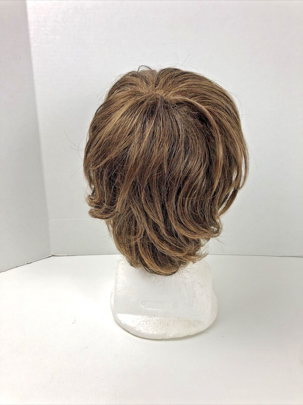Paula Young Whisper Lite Wig “Alex” Size Average Pecan Delight Brown Layered