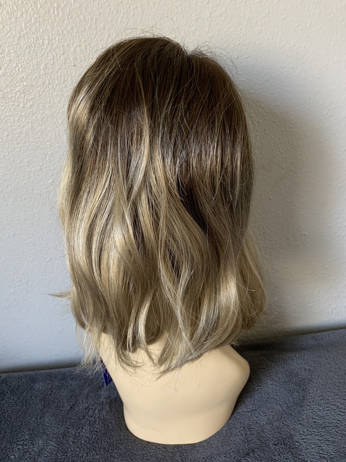 Rene of Paris Alexander C. ZARA Wavy Bob Lace Front WIG, Creamy Toffee LR Blond