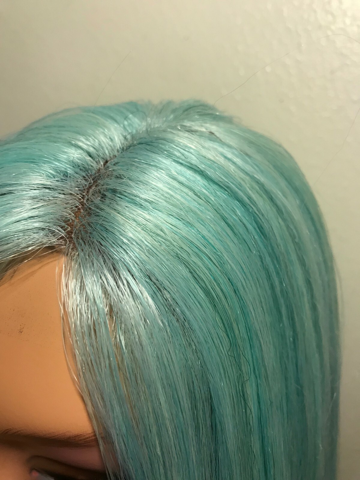 NWT NBF Long Straight Layer Cut Rotating Part Lace Front Mint Color