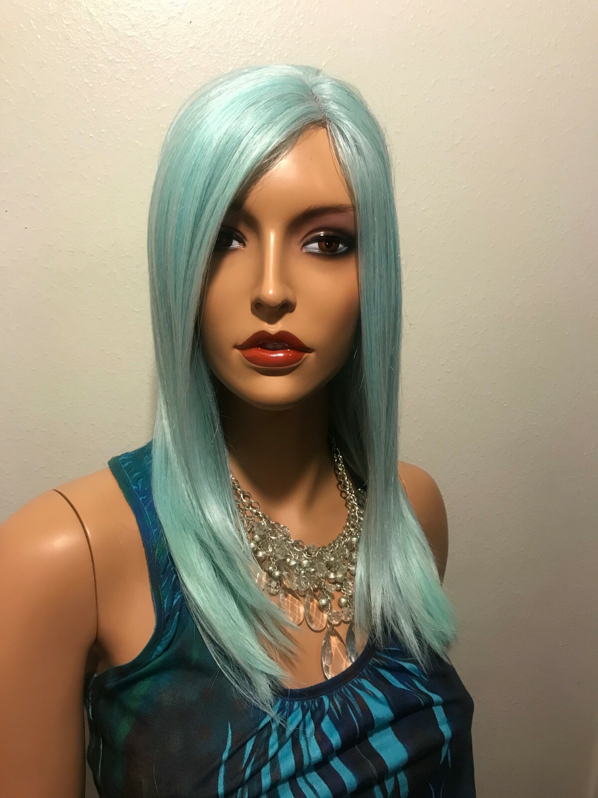 NWT NBF Long Straight Layer Cut Rotating Part Lace Front Mint Color