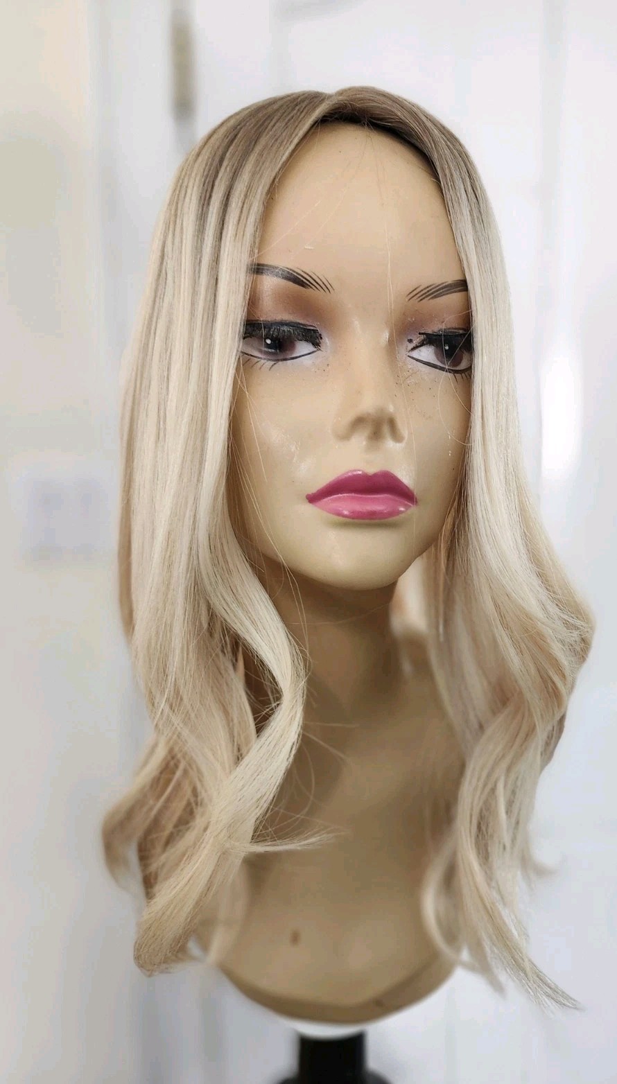 100% HUMAN HAIR SILK TOP LIGHT BLONDE TOPPER /DIMENSION 8″x8″ 18″ LONG