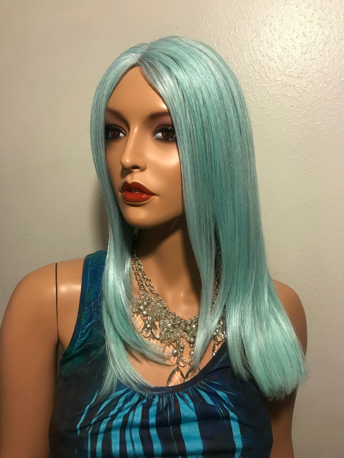 NWT NBF Long Straight Layer Cut Rotating Part Lace Front Mint Color