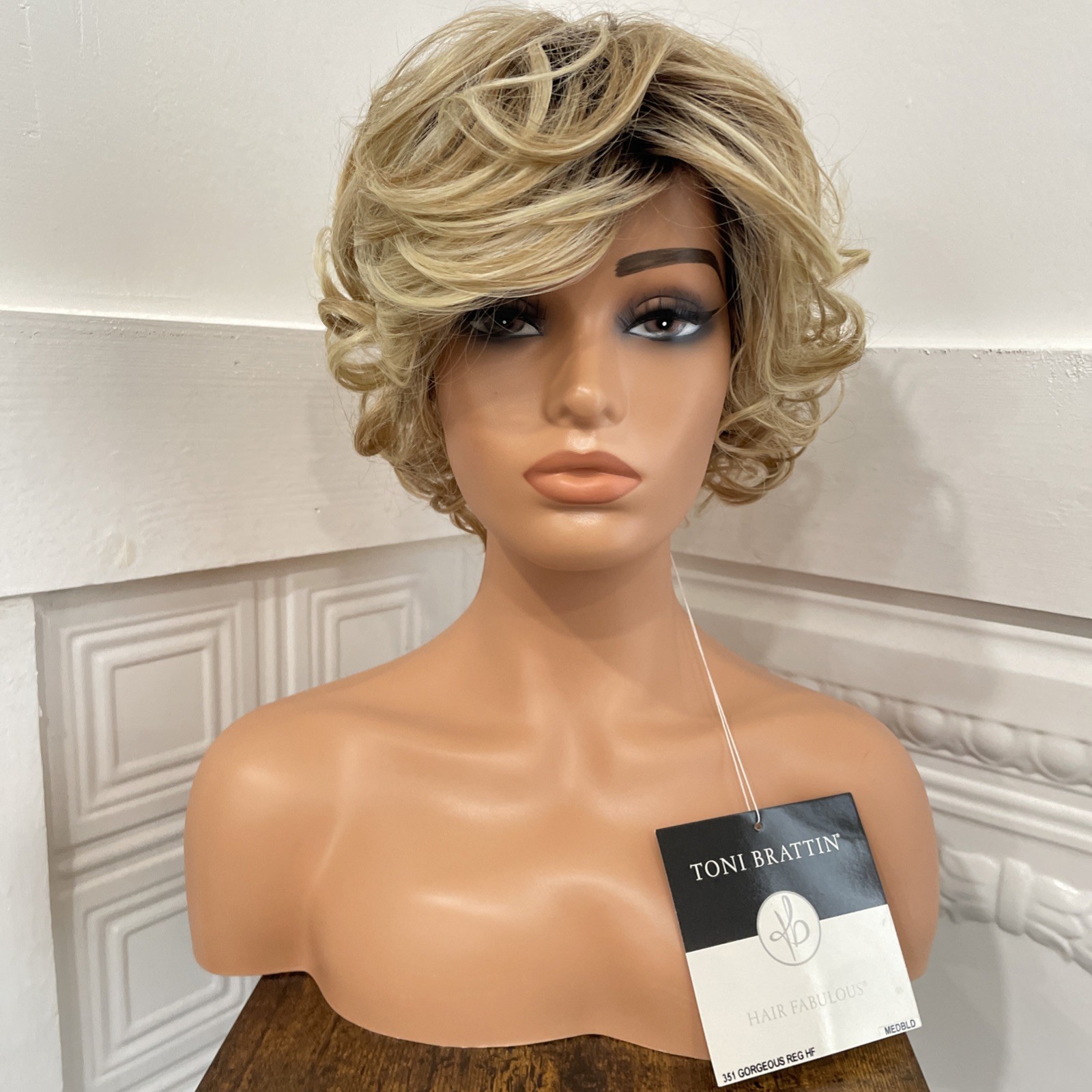 Toni Brattin 351 Gorgeous Regular HF Medium Blonde Wig New