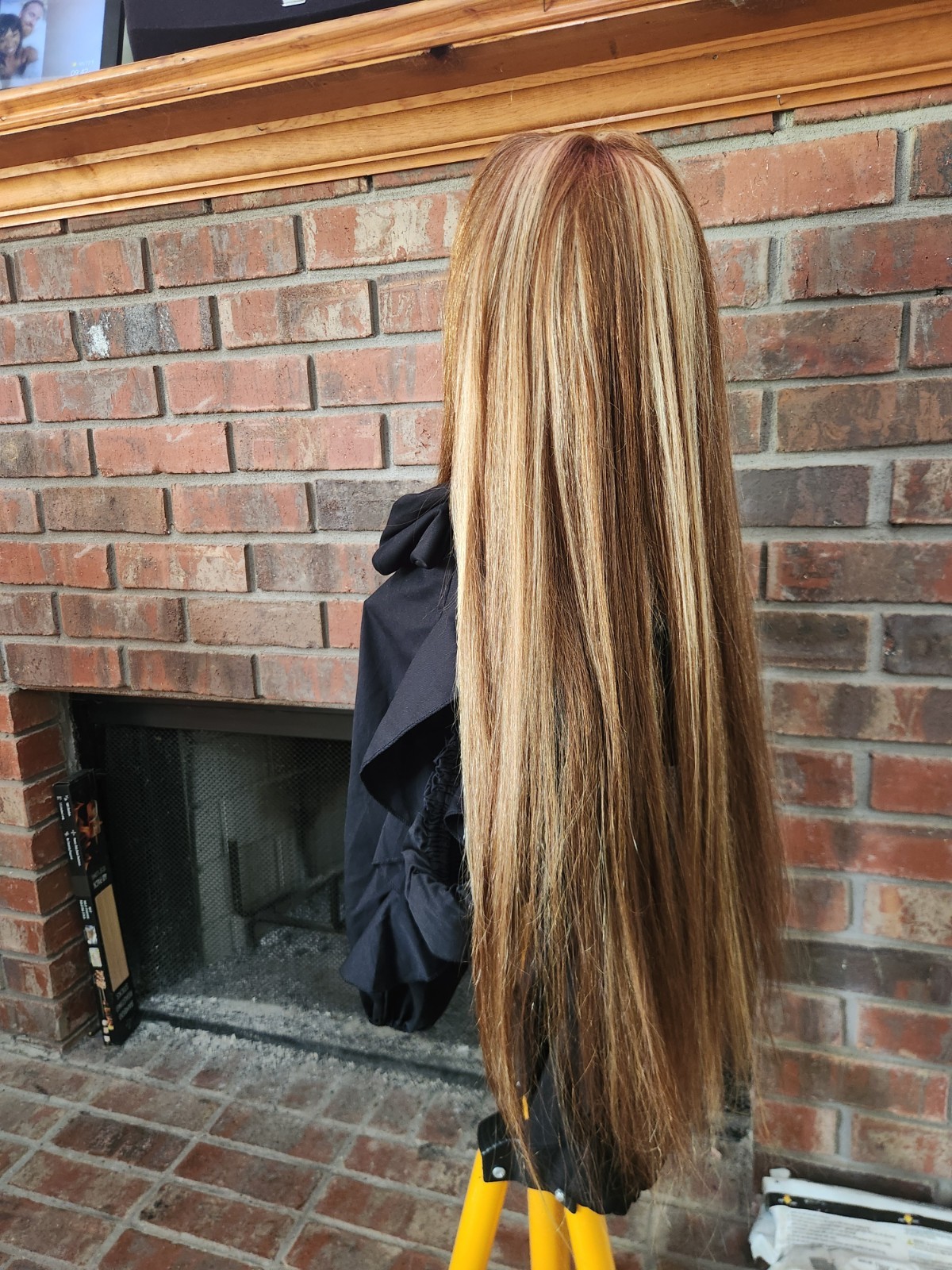 Pre-bleached Lace Front Straight Free-Part Highlighted Wig 30 in Brown/Blonde