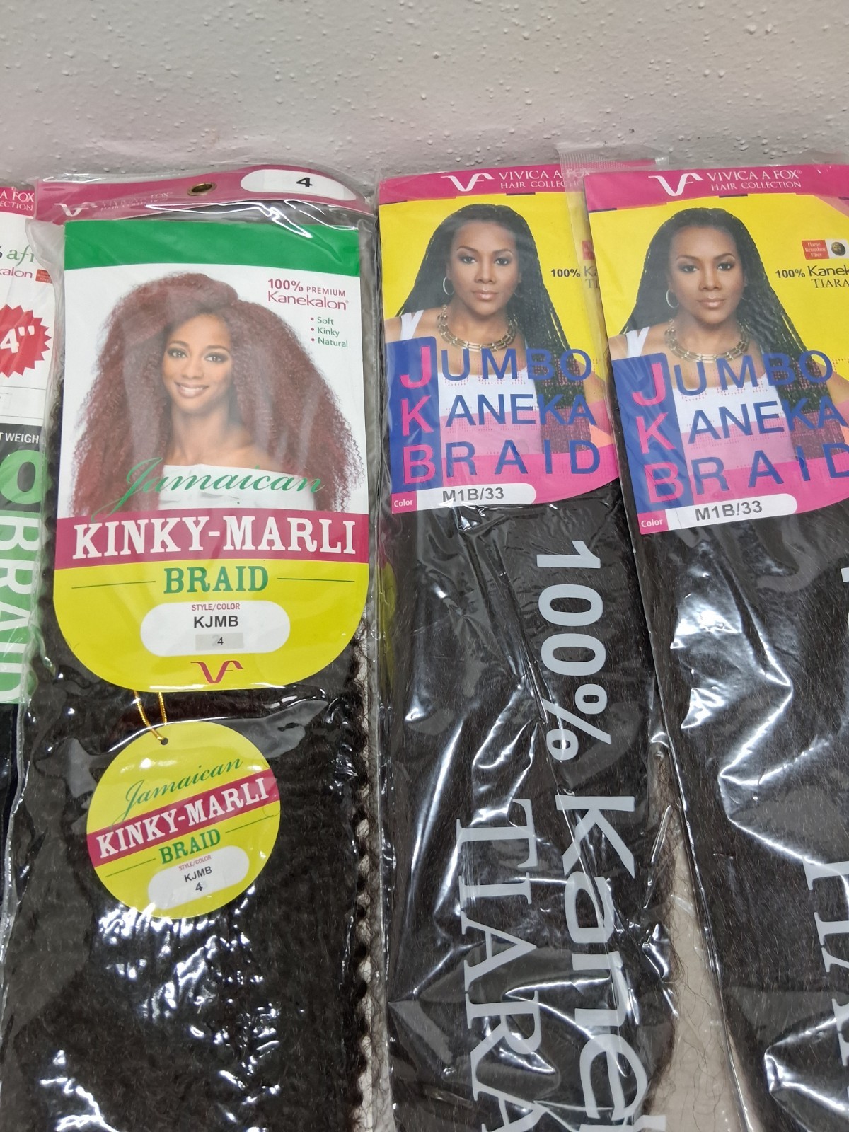 Vivica A Fox Mixed HAIR EXTENSION LOT Of 31 Kanekalon 84″