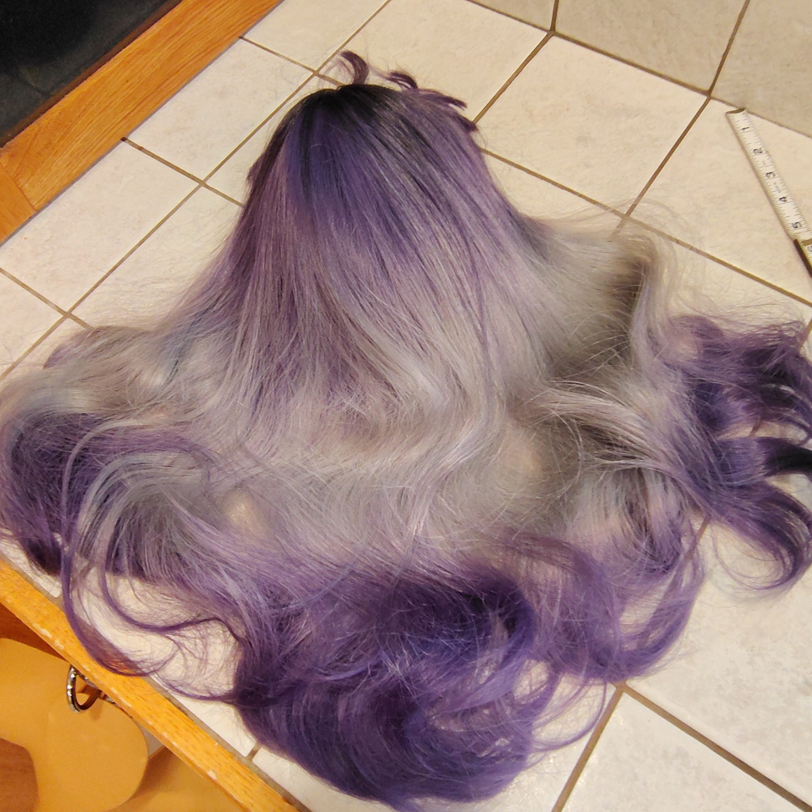 Synthetic Wig K-pop Idol Style ombre black White Purple Wave 18 Inch & Bangs B74