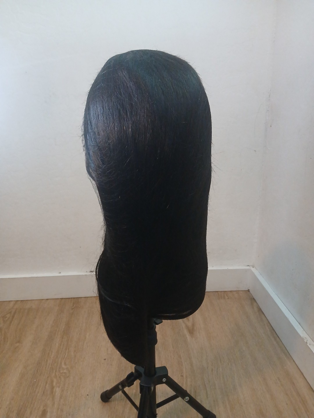 Ear 2 Ear Lace, 100% Human Straight Wig, 22 Inche Good Quality.