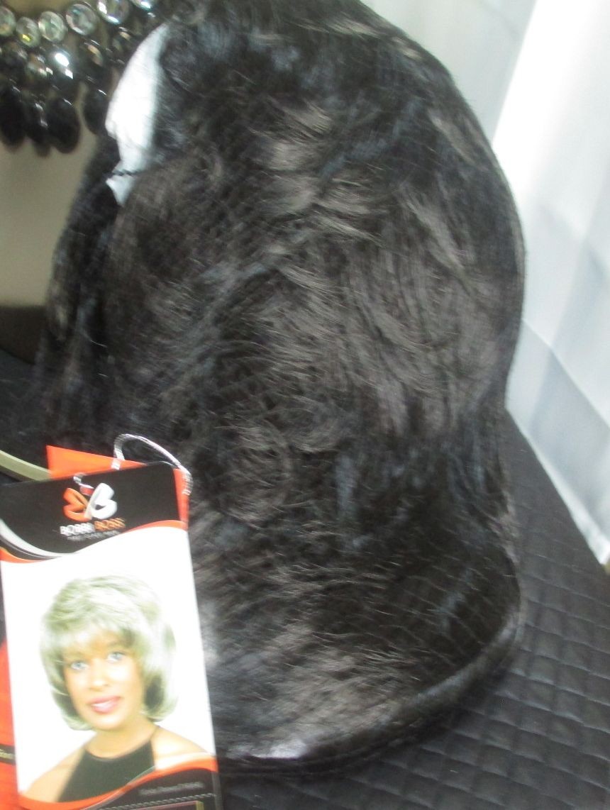 LP376 Bobbie Boss Odessa wig ,black 1B, see pictures for style NEW
