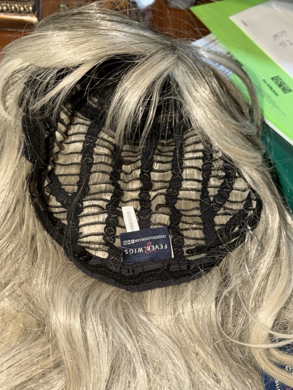 NWT Fever Wig By Smiffys Sienna Wig (Blonde with Dark Roots 26in
