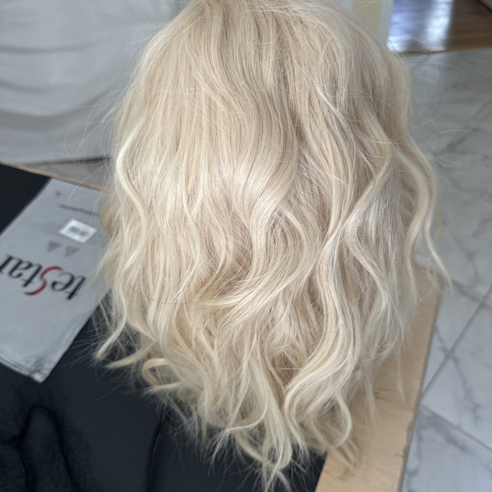 teStar Blonde Wig Long Wavy