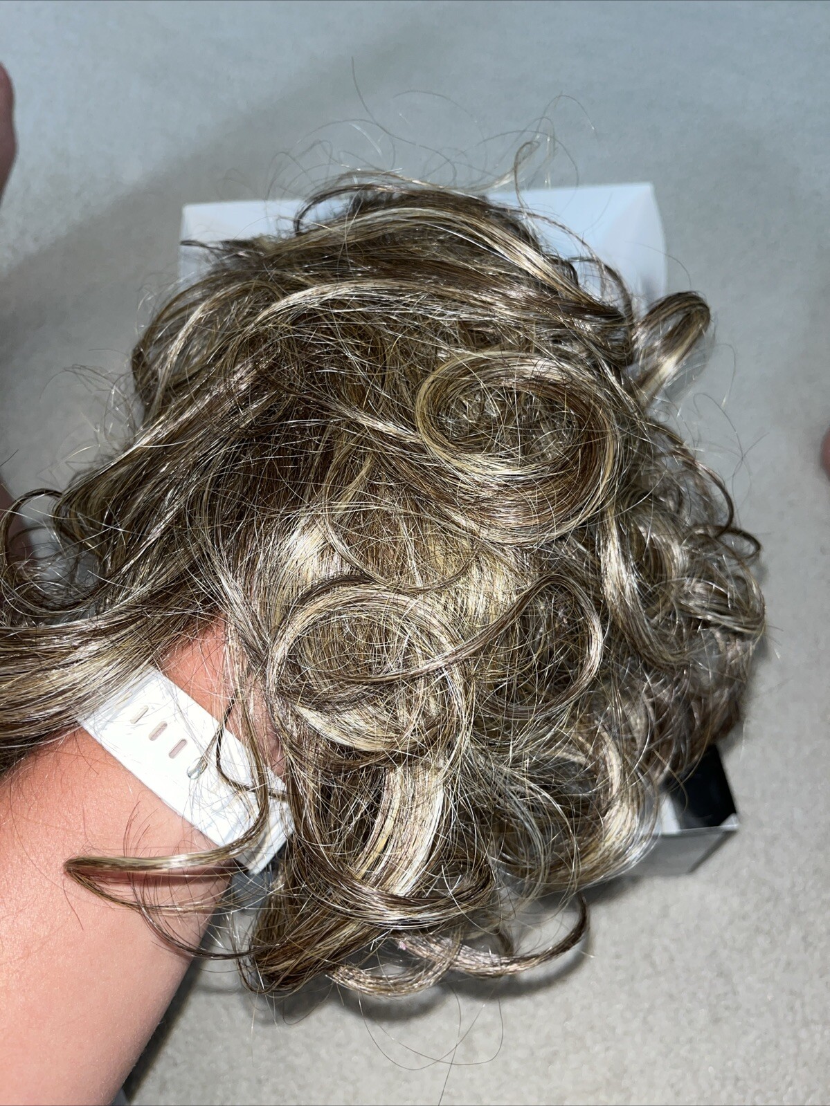 2 Wigs Hairdo Modern Flair Styled Wig R11S Glazed Mocha Medium Brown/Gold