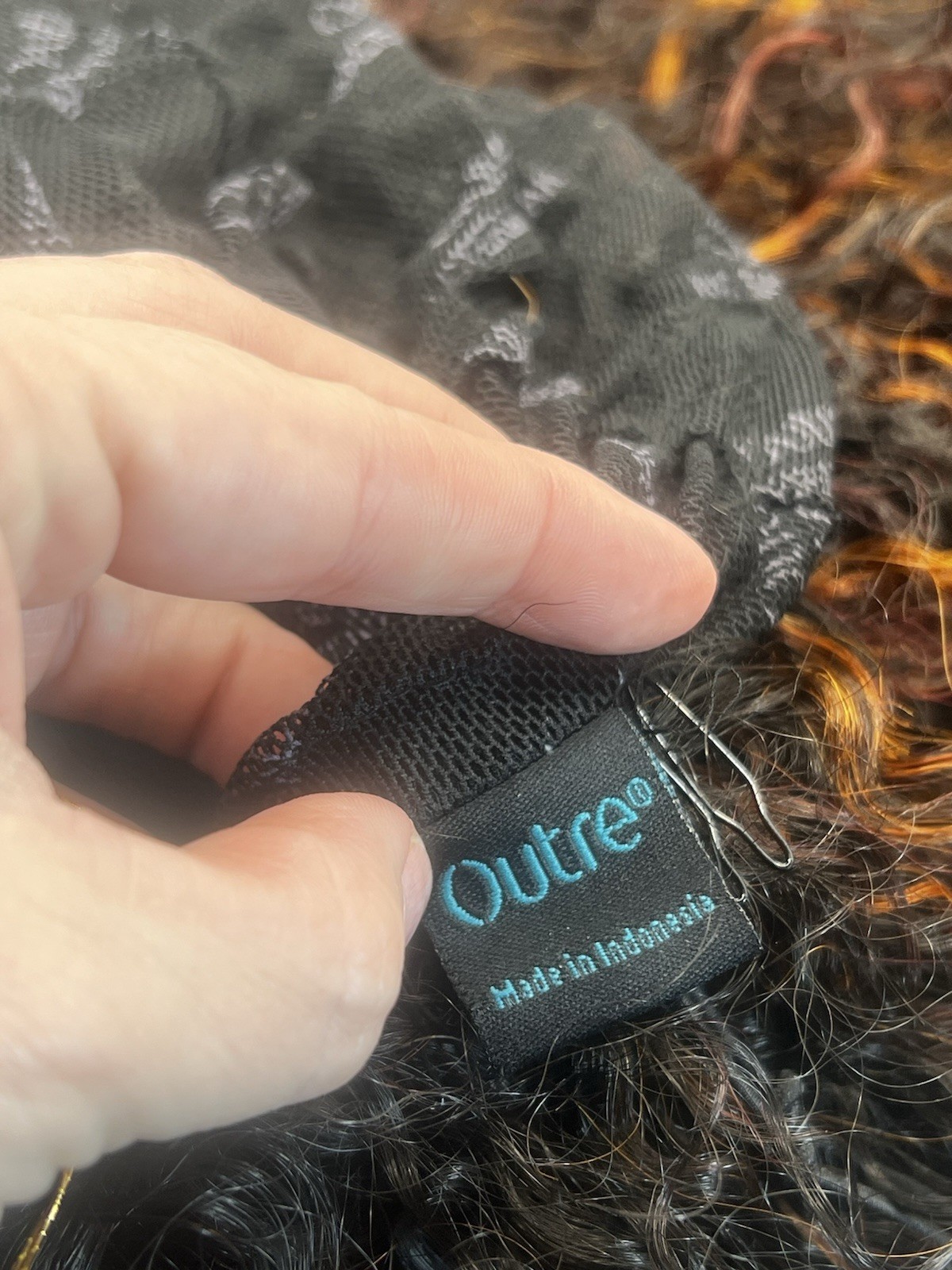 OUTRE CONVERTI-CAP SYNTHETIC DRAWSTRING 1/2 WIG TWIST/TURN #027835 Dragon Fruit