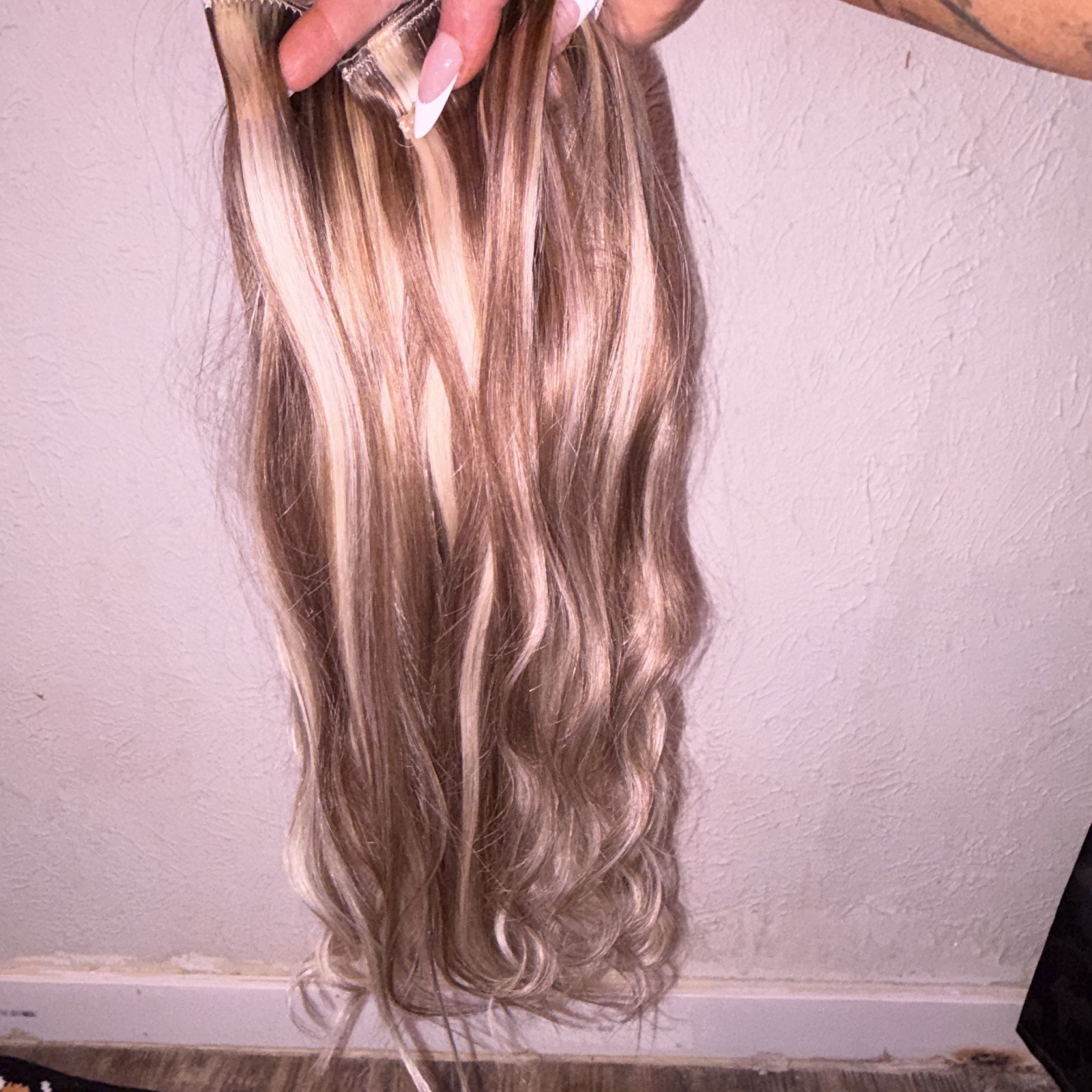 Doores Remy HUMAN Hair Blonde Highlights Clip-In Extensions 20in with 7pcs. 120g