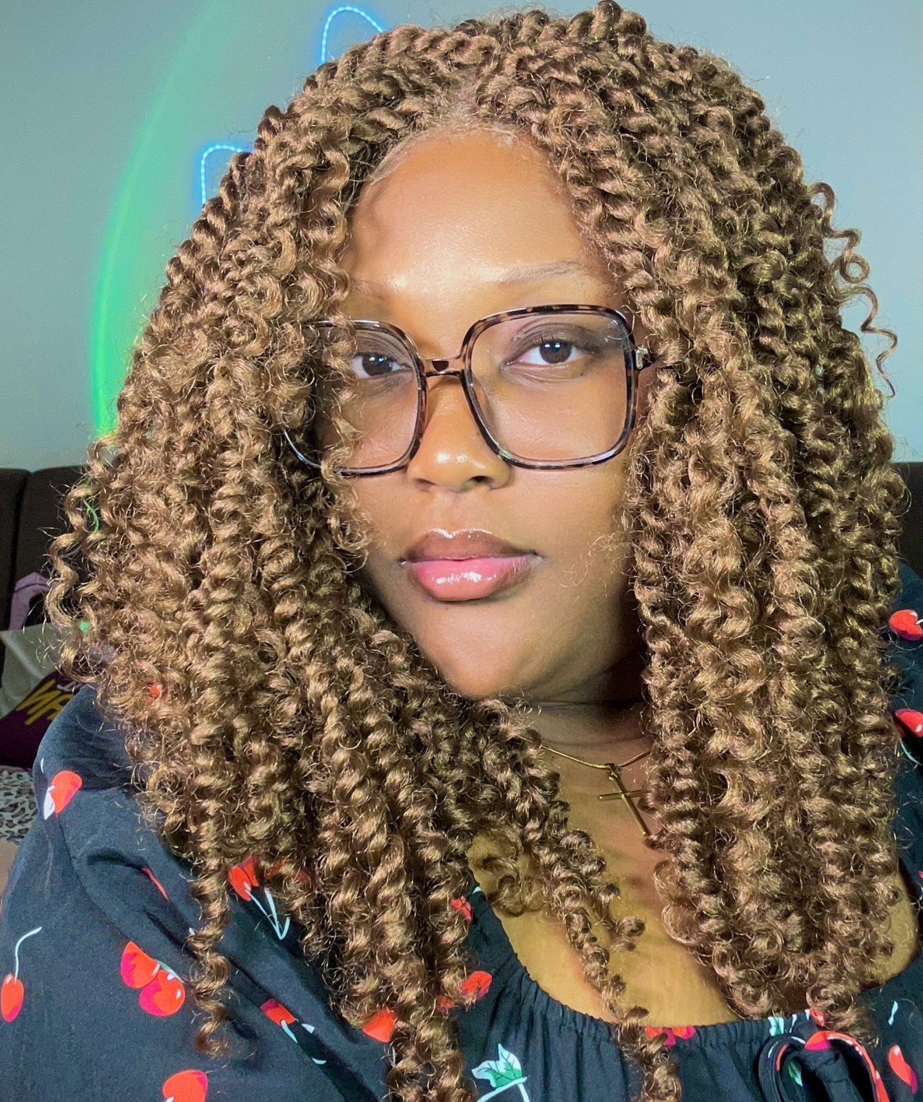 LUXLUXE Tierra Curly 19″ Long 4×4 Hand Tied Lace Braided Wig, BLB-0141