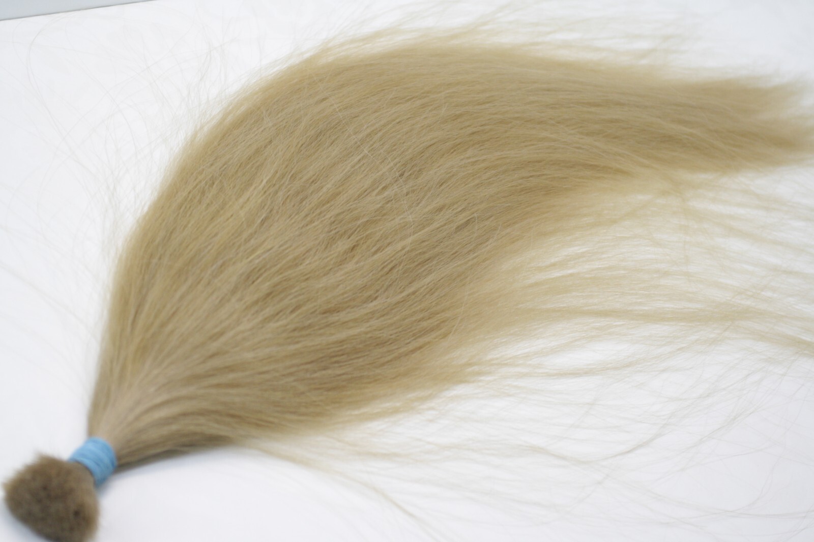 LUX European Natural THIN Hair Slavic Medium Light Blond 75cm/30″ & 147gr/5,19oz