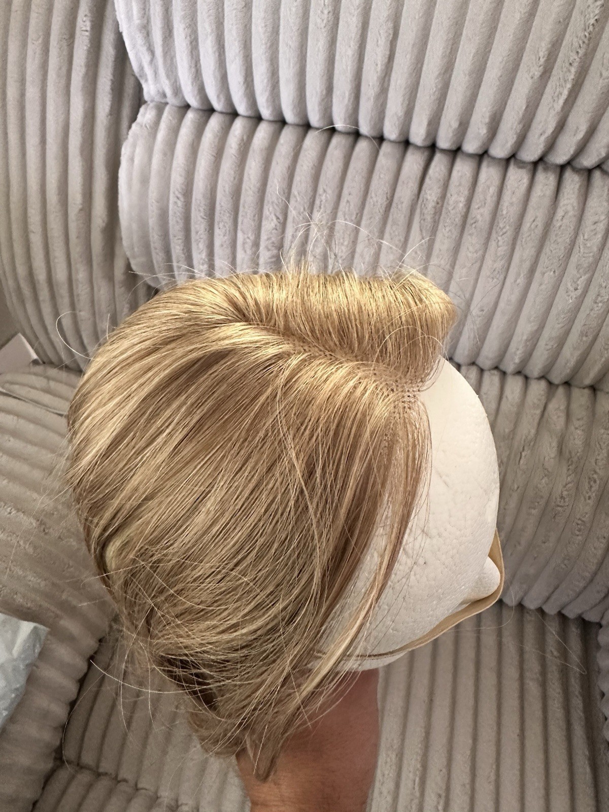 18 Inch Topper Wig With Clips & Strap Mixed Blonde With Highlights